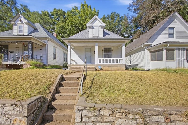 3848 E 9th Ter, Kansas City, MO 64127