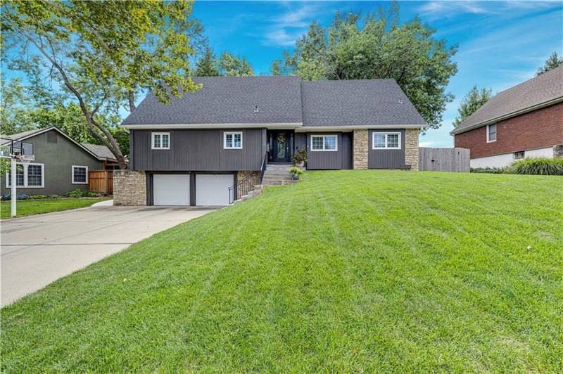 11113 W 99th Pl, Overland Park, KS 66214