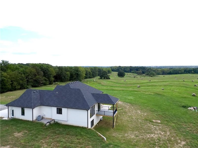 22663 Cherry Tree Ln, Sedalia, MO 65301
