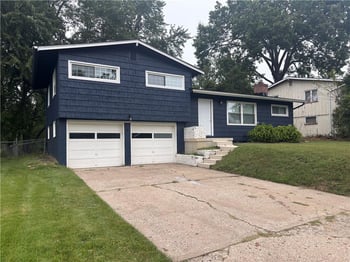 6870 N Montrose Ave, Kansas City, MO 64151