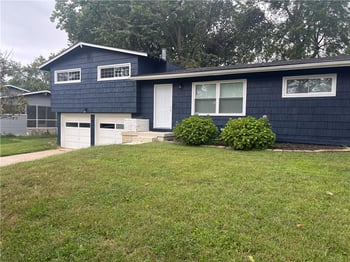 6870 N Montrose Ave, Kansas City, MO 64151