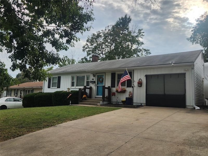 3728 S Osage St, Independence, MO 64055