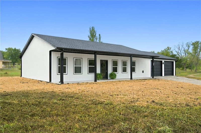 1845 Lafayette Dr, Odessa, MO 64076