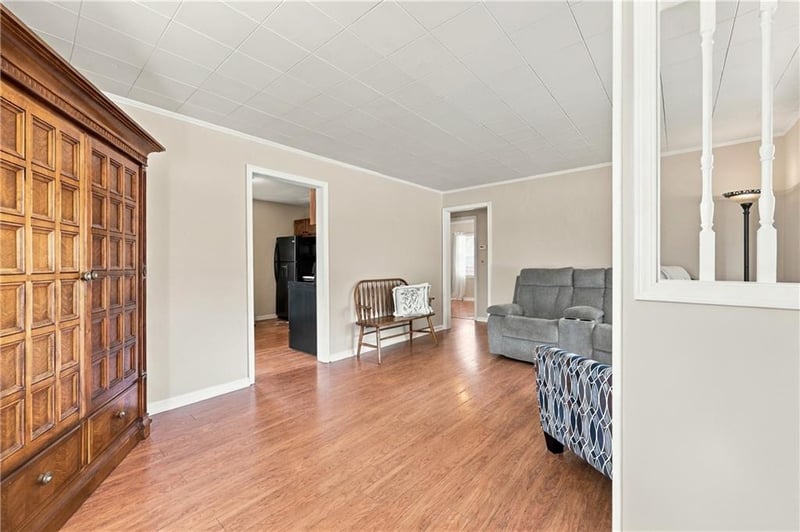 125 N Jeffreys St, Pleasant Hill, MO 64080