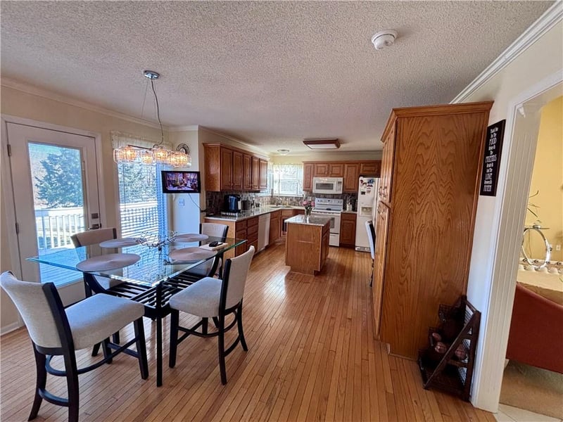 11520 N Madison Ave, Kansas City, MO 64155
