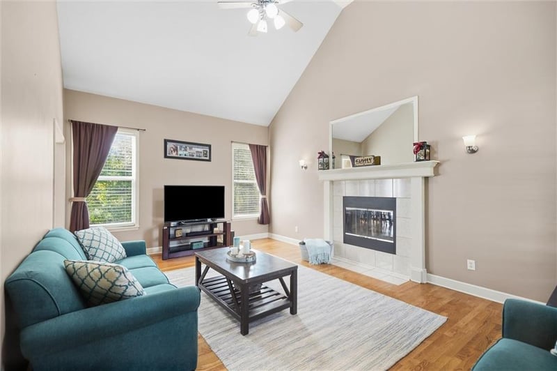 509 Fairway Rd, Belton, MO 64012