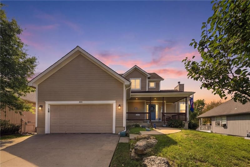 509 Fairway Rd, Belton, MO 64012