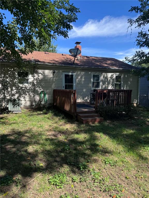 10417 E 27th St, Independence, MO 64052