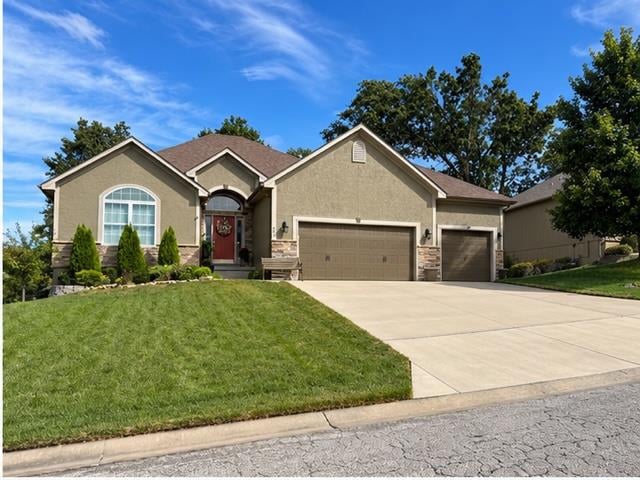 801 SE Pine Ct, Blue Springs, MO 64015