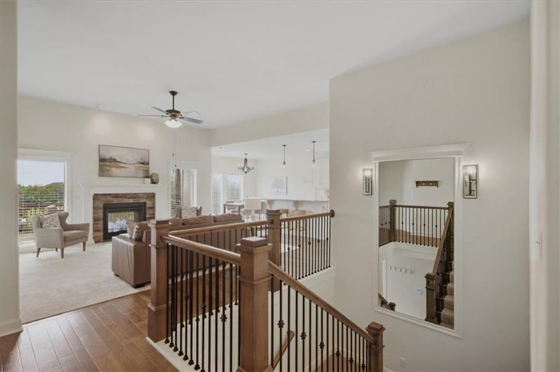 16367 S Heatherwood St, Olathe, KS 66062
