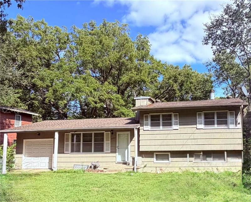 7201 NW Winter Ave, Kansas City, MO 64152