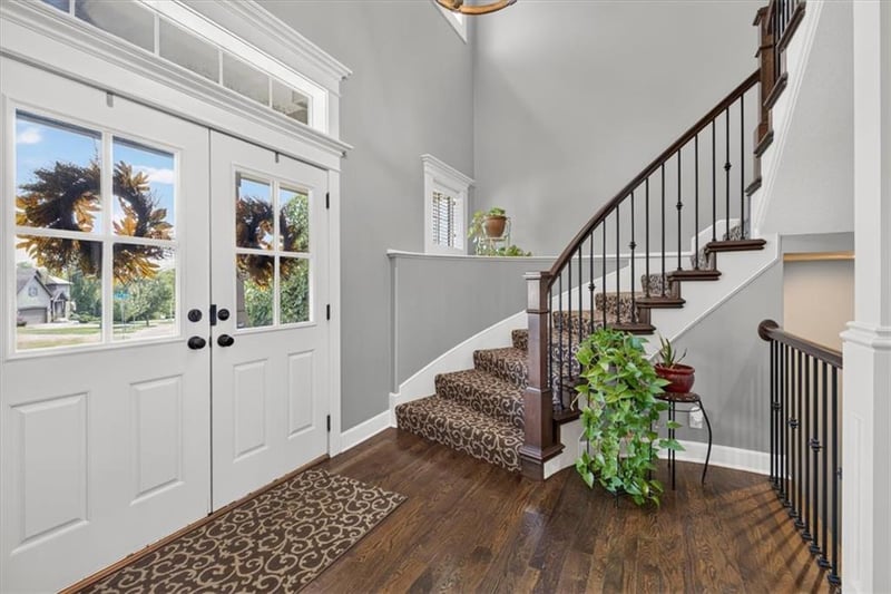 21706 W 82nd Ter, Lenexa, KS 66220