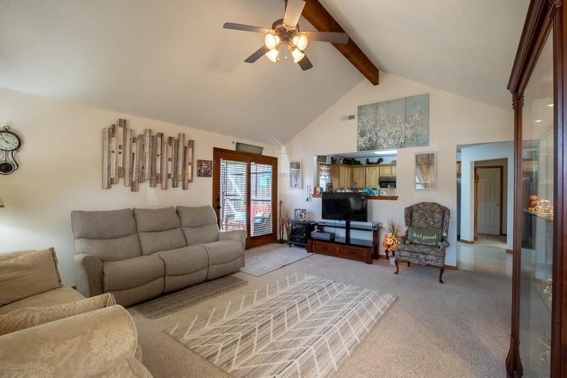 1112 SW Blue Branch Dr, Grain Valley, MO 64029