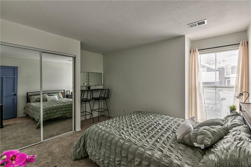 8106 Monrovia St, Lenexa, KS 66223