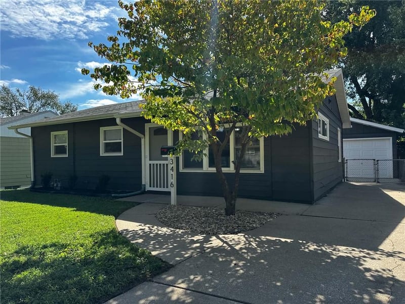 3416 Jackson St, St Joseph, MO 64507