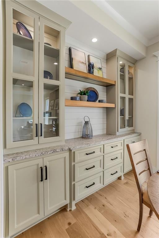 16972 S Cheshire St, Olathe, KS 66062