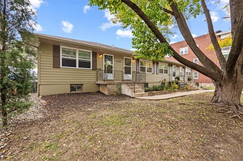 4308 Oak St #1S, Kansas City, MO 64111
