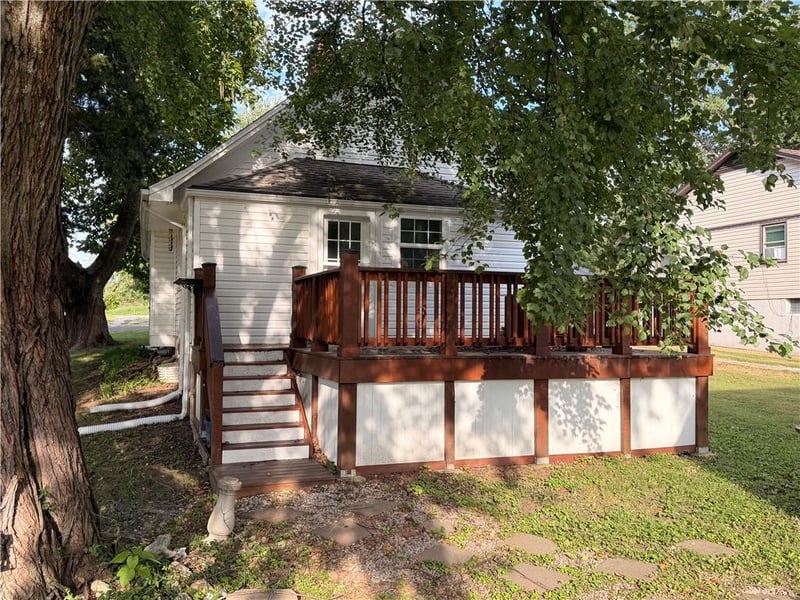 1535 S Cedar Ave, Independence, MO 64052
