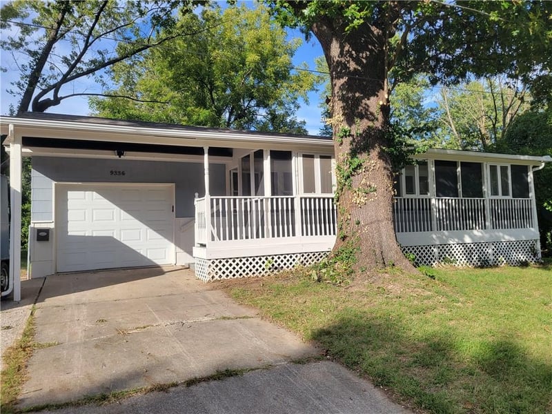 9336 E East 25th Terrace South Ter S, Independence, MO 64052