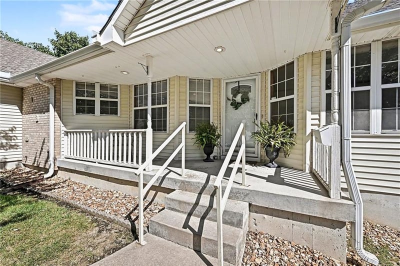 19108 E 27th St Ct, Independence, MO 64057