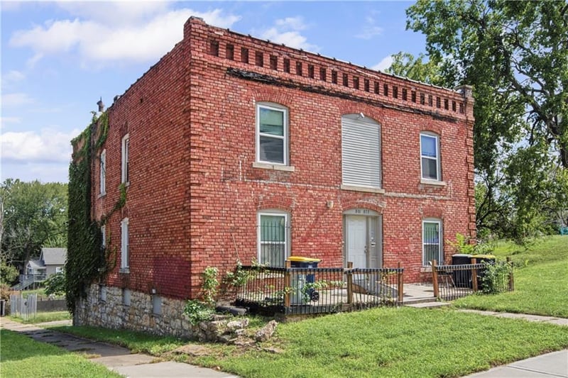 801 Cleveland Ave, Kansas City, MO 64124