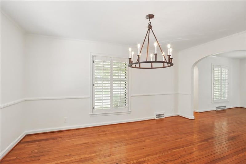 1235 W Gregory Blvd, Kansas City, MO 64114