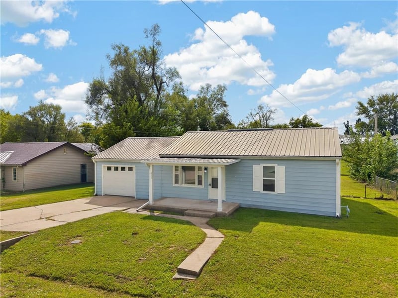 411 Grandview St, Richmond, MO 64085