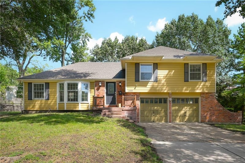 2008 W 84th St, Leawood, KS 66206
