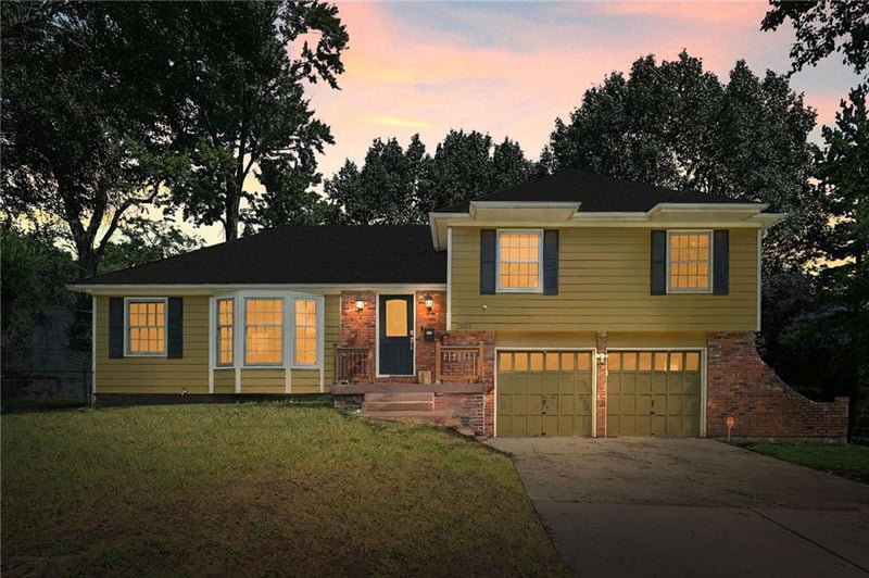 2008 W 84th St, Leawood, KS 66206