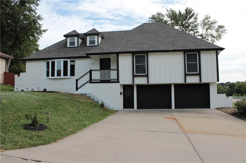 16001 E 30 St, Independence, MO 64055