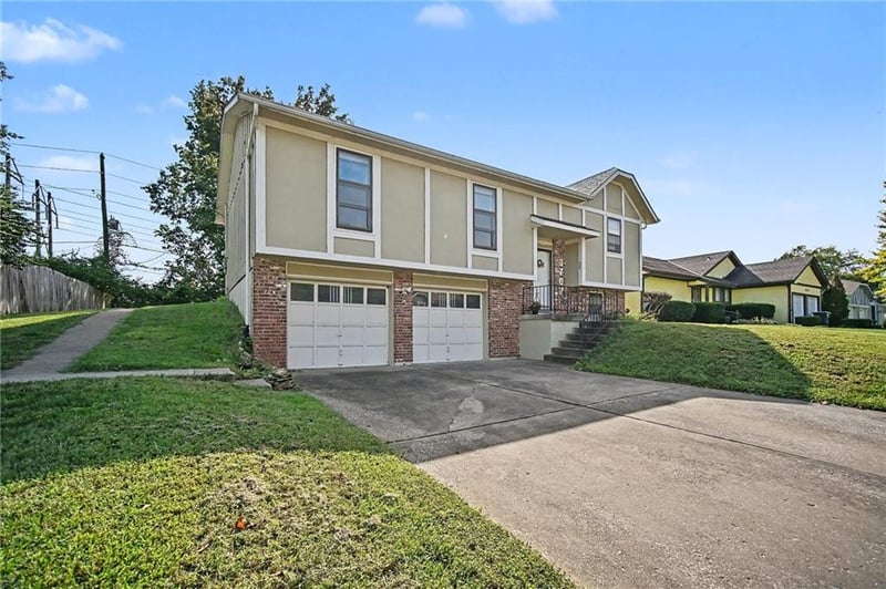 3707 E 114th Ter, Kansas City, MO 64137