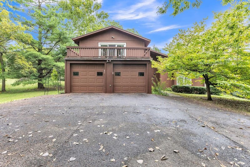 4715 Amazonia Rd, St Joseph, MO 64505
