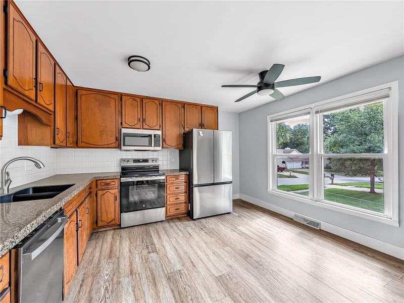 1901 Choctaw St, Leavenworth, KS 66048