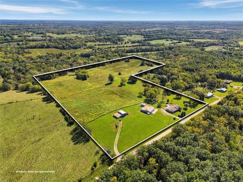 13313 Turnage Rd, Richmond, MO 64085