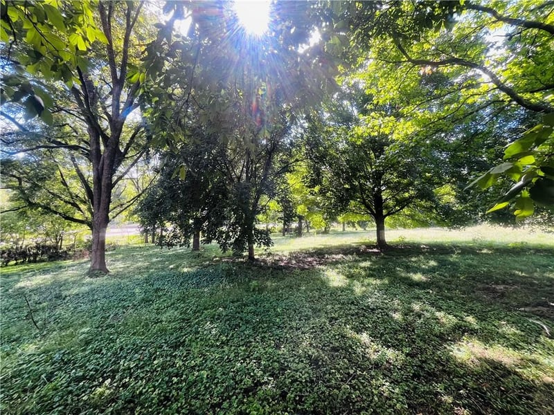 2117 S 18th St, St Joseph, MO 64503