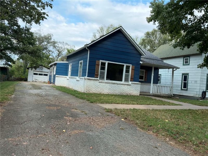 736 S Clark St, Fort Scott, KS 66701