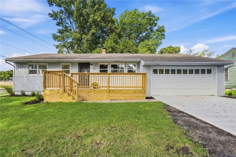 3028 S Hedges Ave, Independence, MO 64052