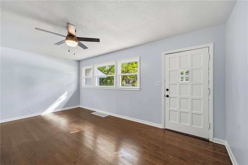 3028 S Hedges Ave, Independence, MO 64052