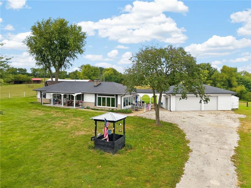 24210 NE 144th St, Excelsior Springs, MO 64024
