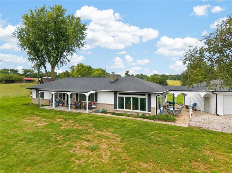24210 NE 144th St, Excelsior Springs, MO 64024