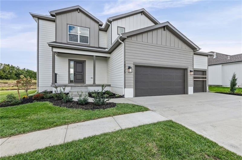 18925 W 193 Ter, Spring Hill, KS 66083