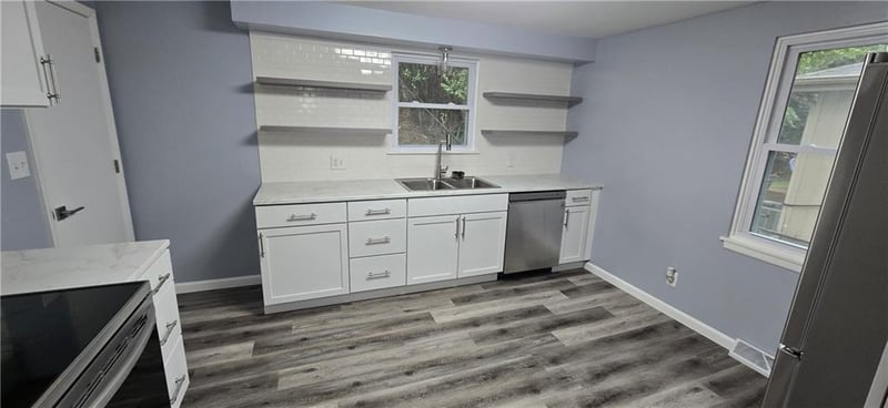 6906 N Pennsylvania Ave, Kansas City, MO 64118