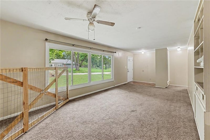 4411 E 138th St, Grandview, MO 64030