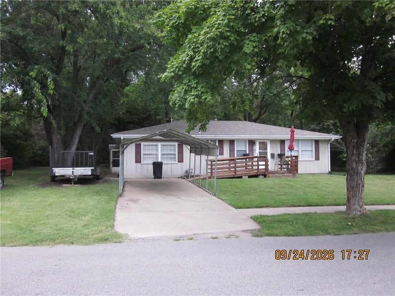 217 W Market St, St Joseph, MO 64505