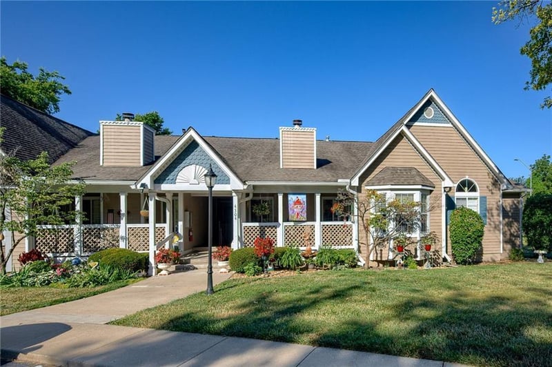 S 4304 S Bryant Ct #2, Independence, MO 64055
