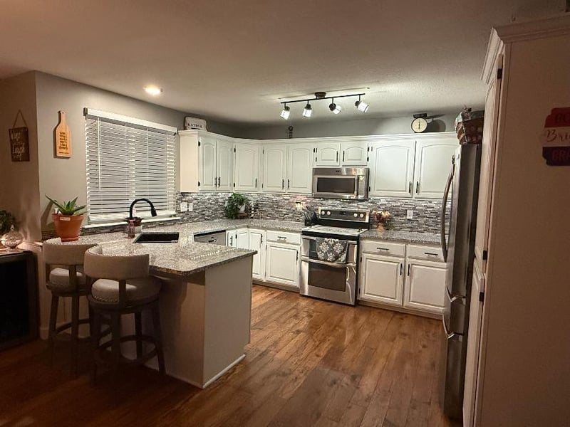 15200 Roger Rd, Leavenworth, KS 66048