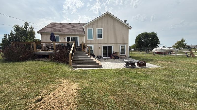 15200 Roger Rd, Leavenworth, KS 66048