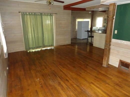 1917 S Broadway St, Pittsburg, KS 66762