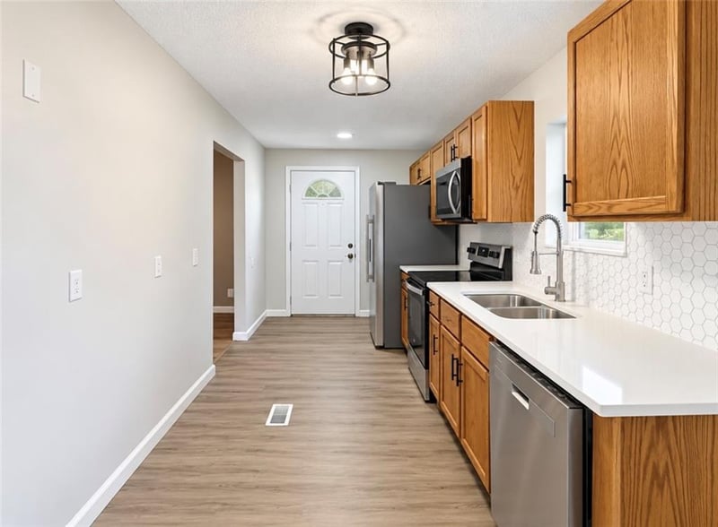 816 Fuller Ave, Independence, MO 64050
