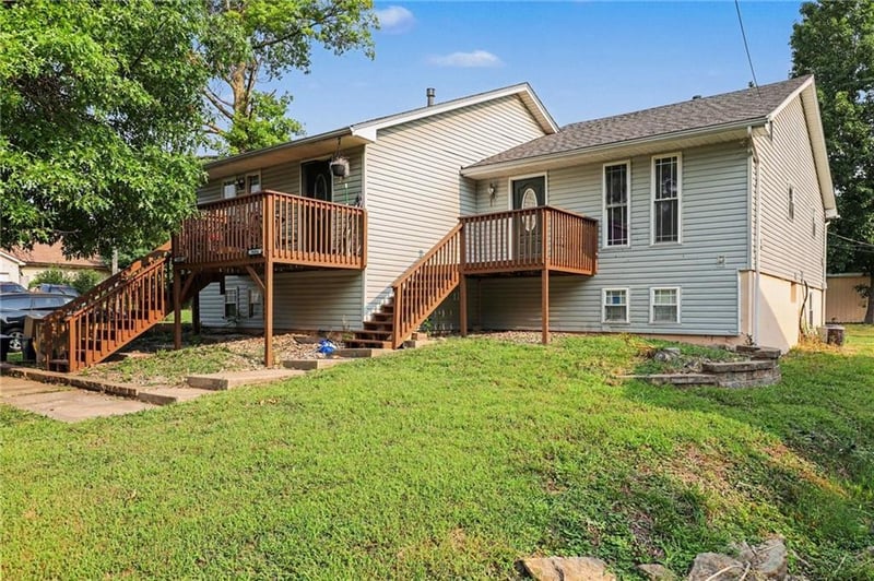 5600 - 5604 NE 50th St, Kansas City, MO 64119